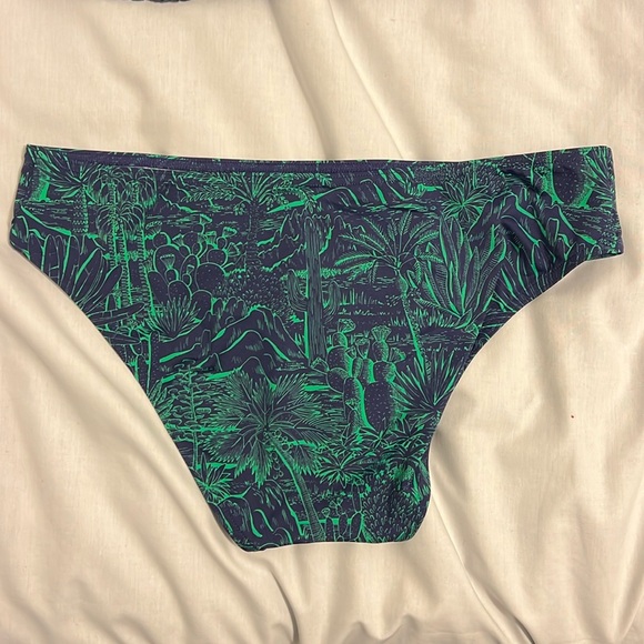 Maison Lejaby Sierra Nevada printed triangle bikini top & low-rise bikini briefs - Picture 6 of 12